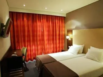 Park & 3* ליסבון